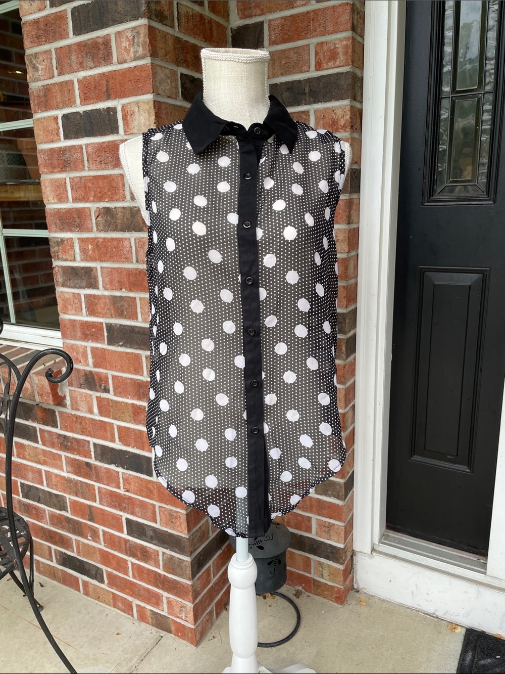 Tramp Sheer Sleeveless Black and White Polka Dot Top Sz Small